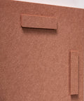 Rotating mounting system of FeltArt 'Oasis' in the color terra bloom.